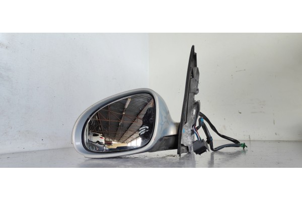 Recambio de retrovisor izquierdo para volkswagen golf plus (521) 1.4 16v tsi referencia OEM IAM LLR1076066  