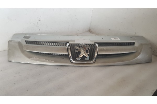 Recambio de rejilla delantera para peugeot partner (s2) rancho plus referencia OEM IAM 9644758577  