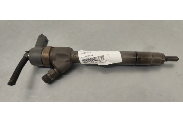 Recambio de inyector para hyundai getz (tb) referencia OEM IAM 0445110256  