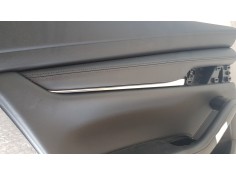 Recambio de guarnecido puerta trasera izquierda para mazda 3 berlina (bp) 2.0 i komp 180 fap referencia OEM IAM BCJH5581D  