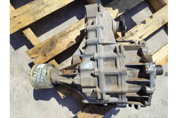 Recambio de caja transfer para nissan navara pick-up (d40m) 2.5 dci cat referencia OEM IAM 33100EA310  