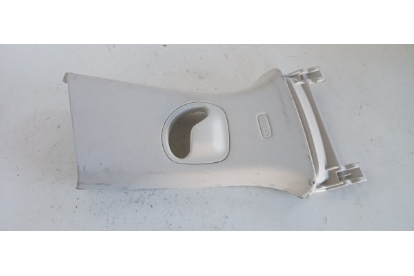 Recambio de moldura para jaguar f-pace 2.0 diesel cat referencia OEM IAM HK8324396AHOLKP 53631527 