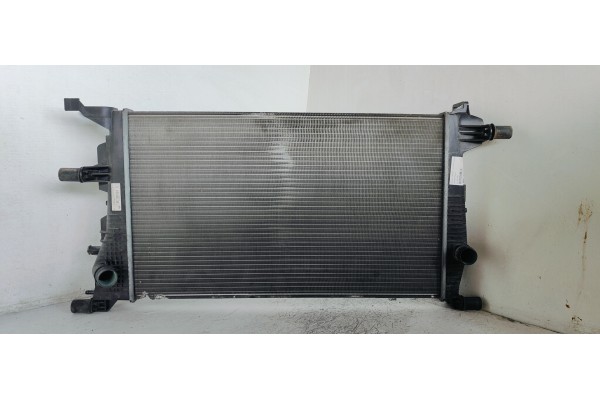 Recambio de radiador agua para renault megane iii coupe expression referencia OEM IAM 214105150R  