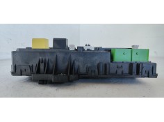 Recambio de caja reles / fusibles para opel astra h berlina 1.9 cdti referencia OEM IAM 13181278  