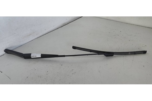 Recambio de brazo limpia delantero derecho para jaguar f-pace 2.0 diesel cat referencia OEM IAM HK8317527BA  