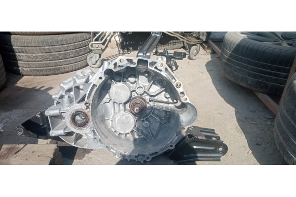 Recambio de caja cambios para ssangyong korando 2.2 xdi 180 fap referencia OEM IAM 3102034045  