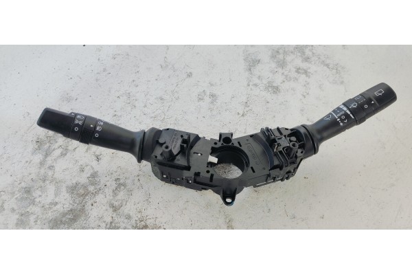 Recambio de mando multifuncion para kia rio (yb) 1.2i 85 referencia OEM IAM 202008910  