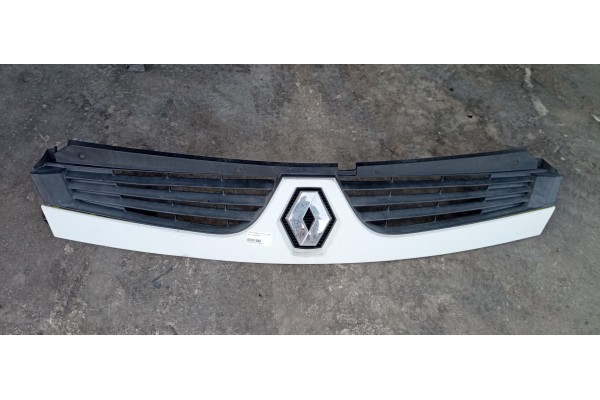 Recambio de rejilla delantera para renault master ii phase 2 combi 1.9 diesel referencia OEM IAM   