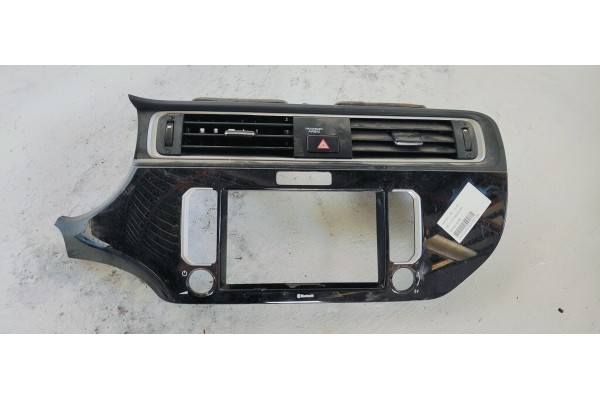 Recambio de rejilla aireadora para kia rio (yb) 1.2i 85 referencia OEM IAM 847401WFB0  