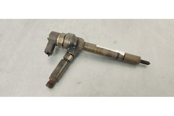 Recambio de inyector para opel astra h berlina enjoy referencia OEM IAM 0445110175  