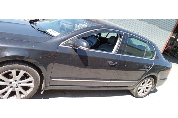 Recambio de puerta delantera izquierda para skoda superb combi (3t5) active greenline referencia OEM IAM   