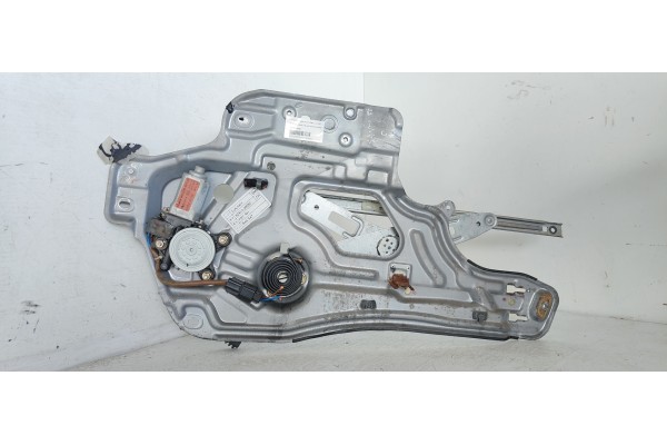 Recambio de elevalunas delantero derecho para hyundai santa fe (sm) 2.4 gls 4x4 referencia OEM IAM 8248026050  