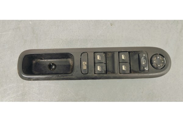 Recambio de mando elevalunas delantero izquierdo para peugeot 3008 1.6 hdi 110 fap referencia OEM IAM 96650620ZD  