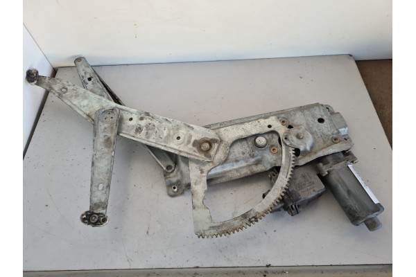 Recambio de elevalunas delantero derecho para opel vectra b berlina 1.6 referencia OEM IAM 90520226  