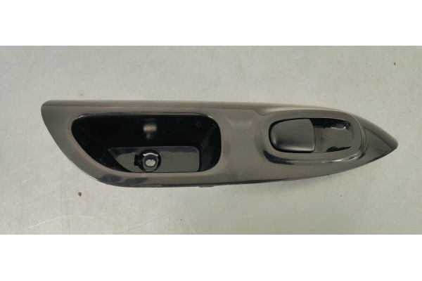 Recambio de mando elevalunas trasero derecho para nissan juke (f15) 1.2 i turbo 115 referencia OEM IAM 829601KA2A  