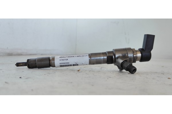 Recambio de inyector para renault megane iii berlina 5 p dynamique referencia OEM IAM 8200903084  