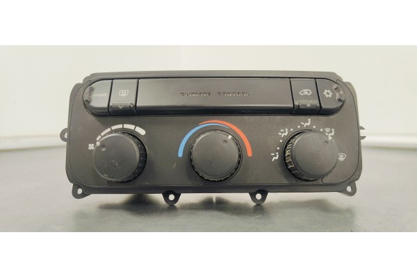 Recambio de mando calefaccion / aire acondicionado para chrysler voyager (rg) 2.8crd 150 referencia OEM IAM 05005001AF  