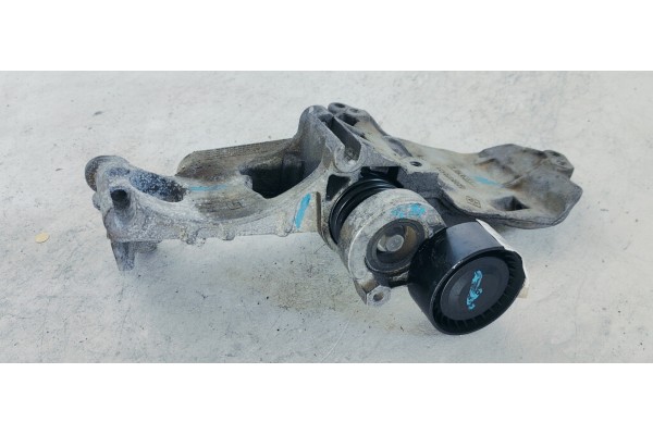 Recambio de soporte alternador para renault clio iii exception 2 referencia OEM IAM 8200669495  