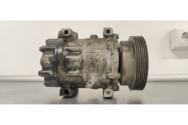 Recambio de compresor aire acondicionado para dacia sandero 1.5 dci 85 referencia OEM IAM 8200866440  