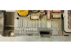 Recambio de caja reles / fusibles para peugeot 3008 1.6 hdi 110 fap referencia OEM IAM 9667044980  