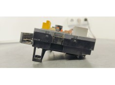 Recambio de caja reles / fusibles para peugeot 3008 1.6 hdi 110 fap referencia OEM IAM 9667044980  