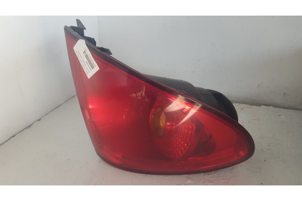 Recambio de piloto trasero izquierdo para seat toledo (5p2) 1.9tdi 105 referencia OEM IAM 5P5945095B  