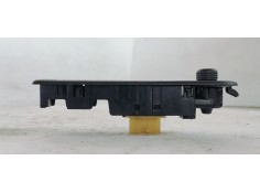 Recambio de mando elevalunas delantero izquierdo para renault clio iv 1.2 referencia OEM IAM 809611667R  