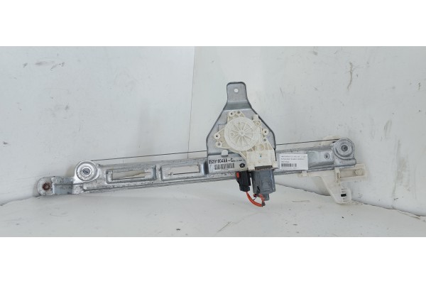 Recambio de elevalunas trasero derecho para jeep patriot 2.0 crd cat referencia OEM IAM 05291804AA  