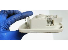 Recambio de luz interior para ssangyong rexton 2.2 xdi 180 fap referencia OEM IAM 8372034000  