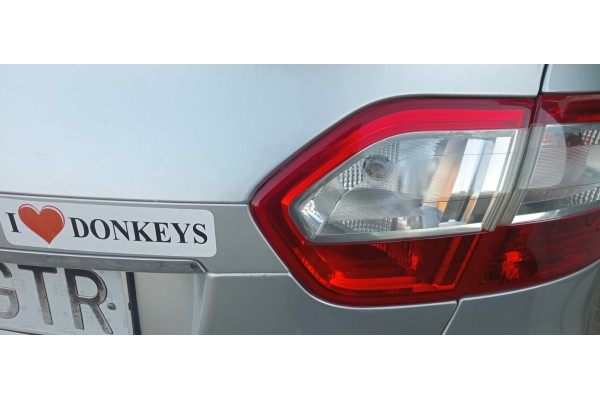 Recambio de piloto trasero derecho interior para renault fluence 1.6 16v referencia OEM IAM   