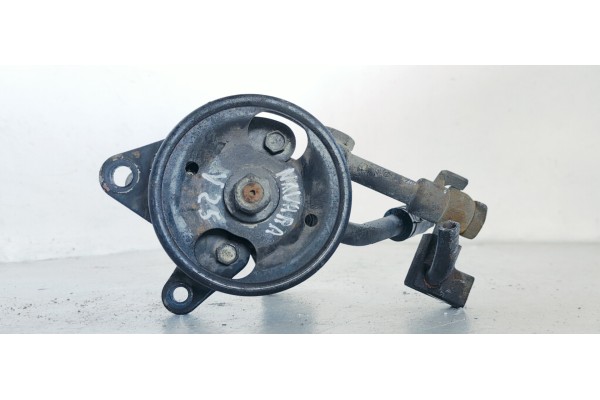 Recambio de bomba direccion para nissan navara 4x4 dc le tech premium at 4p referencia OEM IAM   