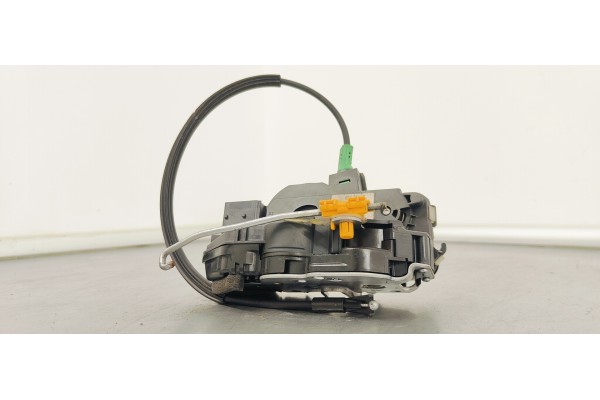 Recambio de cerradura puerta trasera derecha para opel insignia berlina 2.0 cdti referencia OEM IAM 13579556  