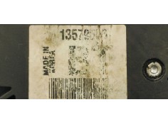 Recambio de cerradura puerta trasera derecha para opel insignia berlina 2.0 cdti referencia OEM IAM 13579556  