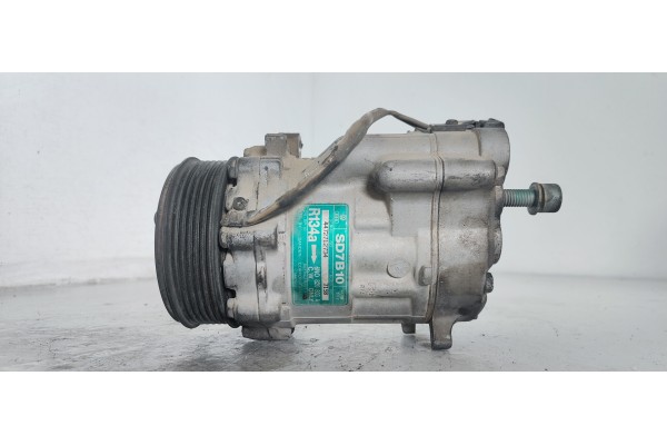 Recambio de compresor aire acondicionado para volkswagen polo berlina (6n1) 1.4 referencia OEM IAM 6N0820803A  