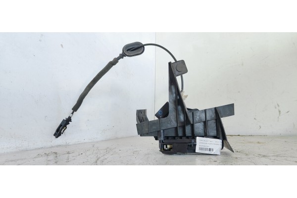 Recambio de cerradura puerta trasera izquierda para ford galaxy trend referencia OEM IAM EM2AR26413CC  