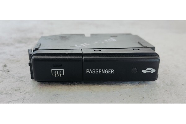 Recambio de interruptor para toyota avensis berlina (t25) 2.0 d4d 115 referencia OEM IAM 8479005130C  