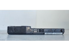 Recambio de caja reles / fusibles para renault megane ii berlina 5p 1.5 dci diesel referencia OEM IAM 8200305575  