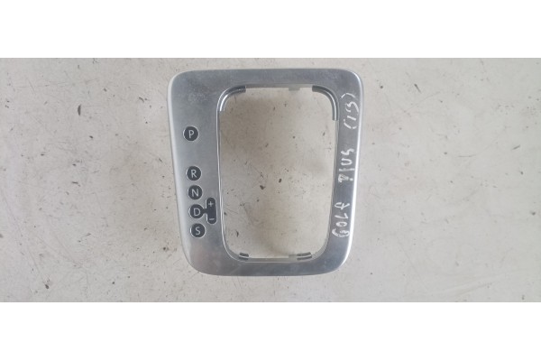 Recambio de molduras delanteras para volkswagen golf v berlina (1k1) 1.4 16v referencia OEM IAM 440001226M 5M1713203J 1007662LL2