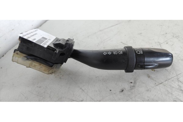 Recambio de mando intermitentes para mazda 6 berlina (gg) 2.0 diesel cat referencia OEM IAM 17A089A  