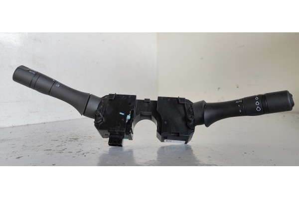 Recambio de mando multifuncion para renault fluence dynamique referencia OEM IAM 255670040R  