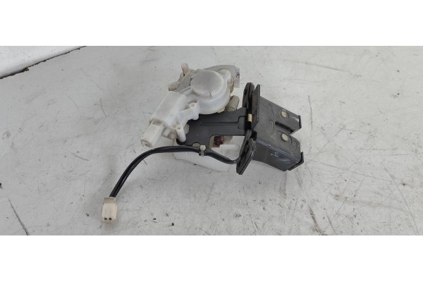 Recambio de cerradura maletero / porton para mazda 6 berlina (gg) 2.0 diesel cat referencia OEM IAM B6701  