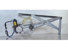 ELEVALUNAS DELANTERO DERECHO 824603E000 