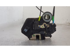 Recambio de cerradura puerta trasera izquierda para toyota avensis berlina (t25) 2.0 d4d 115 referencia OEM IAM   