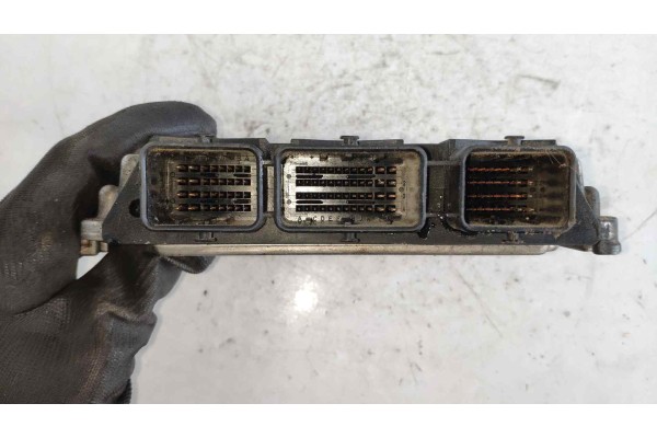 Recambio de centralita motor uce para renault scenic ii 1.9 dci diesel referencia OEM IAM 0281011549 8200310863 