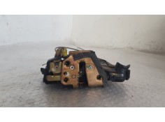 Recambio de cerradura puerta delantera izquierda para toyota avensis berlina (t25) 2.0 d4d 115 referencia OEM IAM   