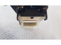 Recambio de mando elevalunas delantero izquierdo para toyota avensis berlina (t25) 2.0 d4d 115 referencia OEM IAM 8480205210  