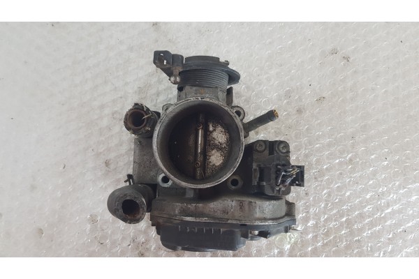 Recambio de caja mariposa para audi a4 berlina (b5) 1.8 referencia OEM IAM 058133063H  