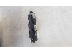 Recambio de mando elevalunas delantero izquierdo para toyota avensis berlina (t25) 2.0 d4d 115 referencia OEM IAM 8480205210  