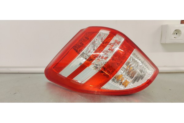 Recambio de piloto trasero izquierdo para toyota rav 4 (a3) 2.2 d4d 150 4x4 referencia OEM IAM   