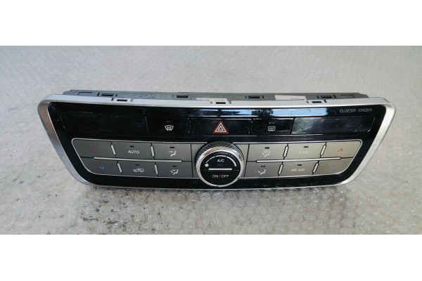 Recambio de mando climatizador para ssangyong rexton 2.2 xdi 180 fap referencia OEM IAM 6871036010  